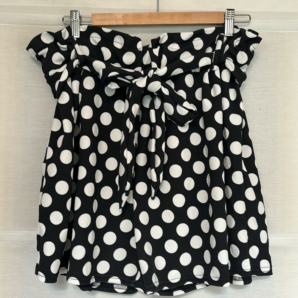 Boohoo • Paperbag Shorts NWT